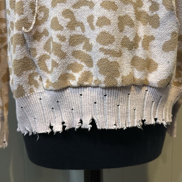 FATE Women’s Medium DISTRESSED LEOPARD HOODED SWEATER Knit Comfy Drawstring - Picture 5 of 9